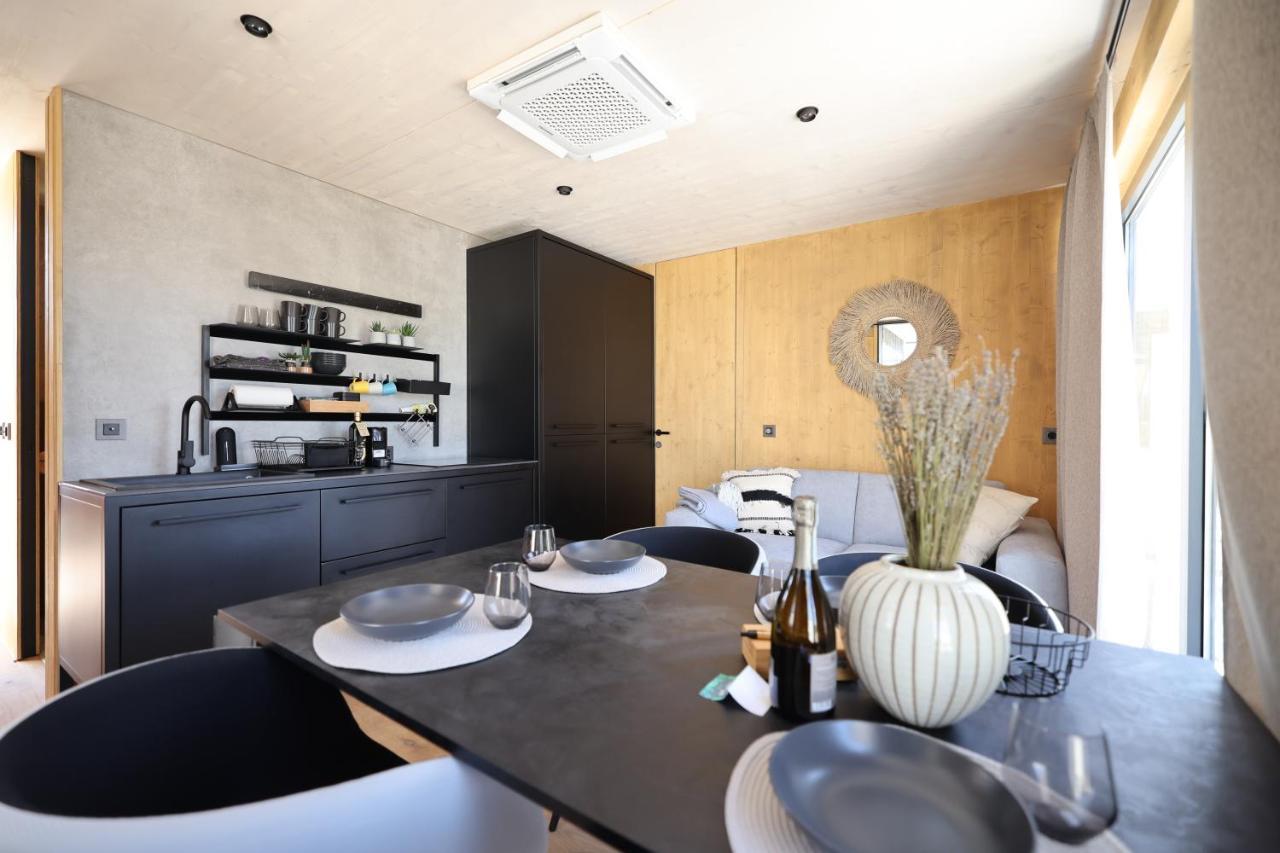 The Beach Eco Resort Premium Mobile Homes By Oiko Collection Tisno Esterno foto
